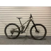 Ex Display Trek Slash 7 Deore/ XT Small Mountain Bike 2023 Charcoal